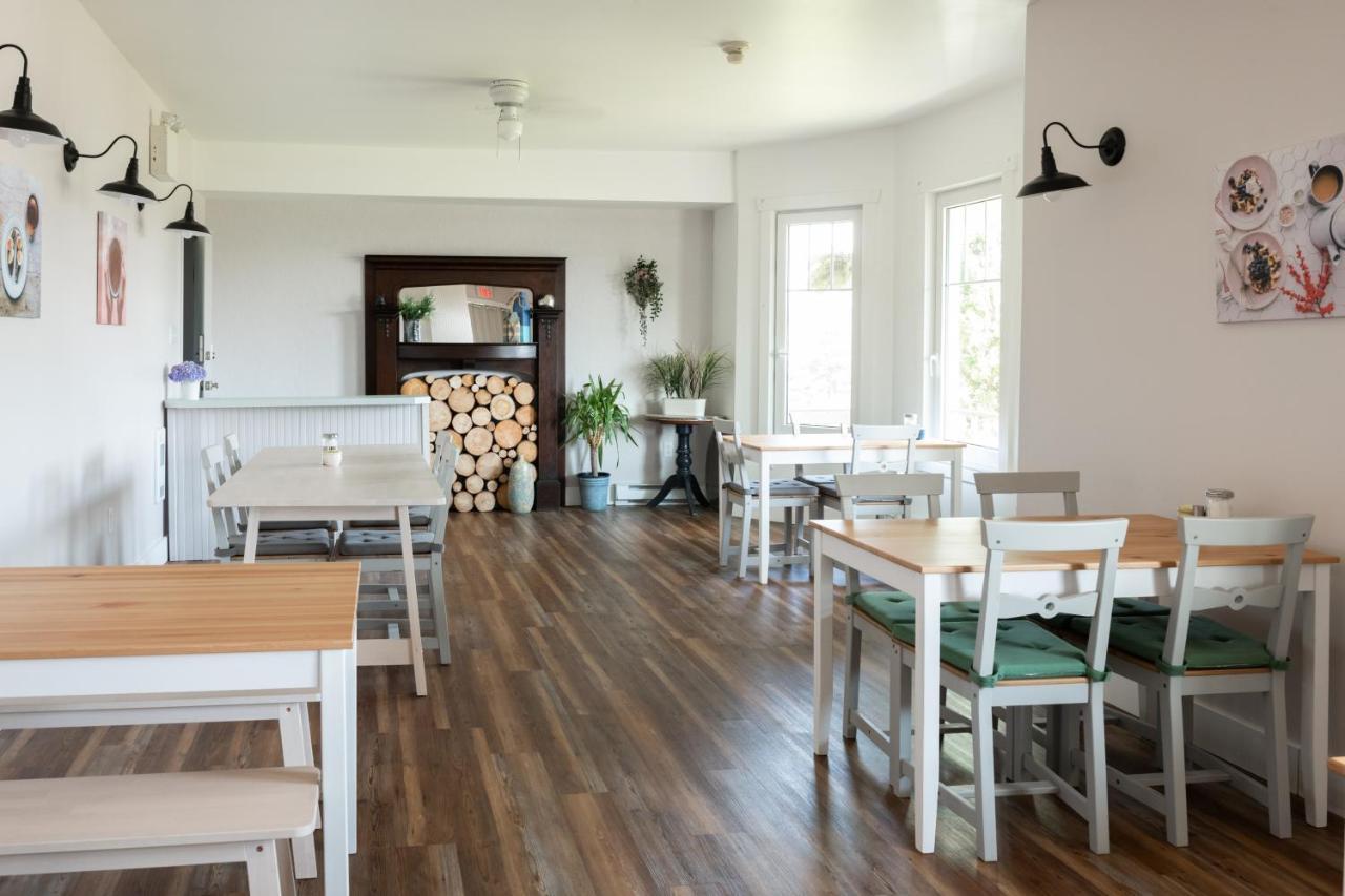 Pepperell Place Inn Inc. St. Peter's Екстериор снимка