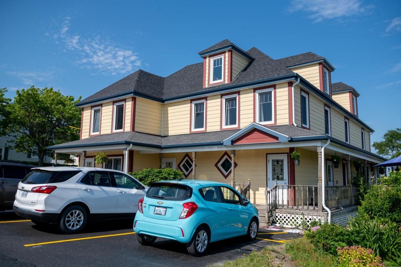 Pepperell Place Inn Inc. St. Peter's Екстериор снимка