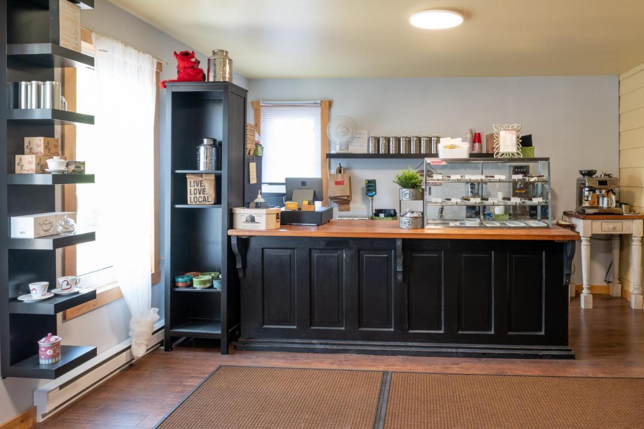 Pepperell Place Inn Inc. St. Peter's Екстериор снимка