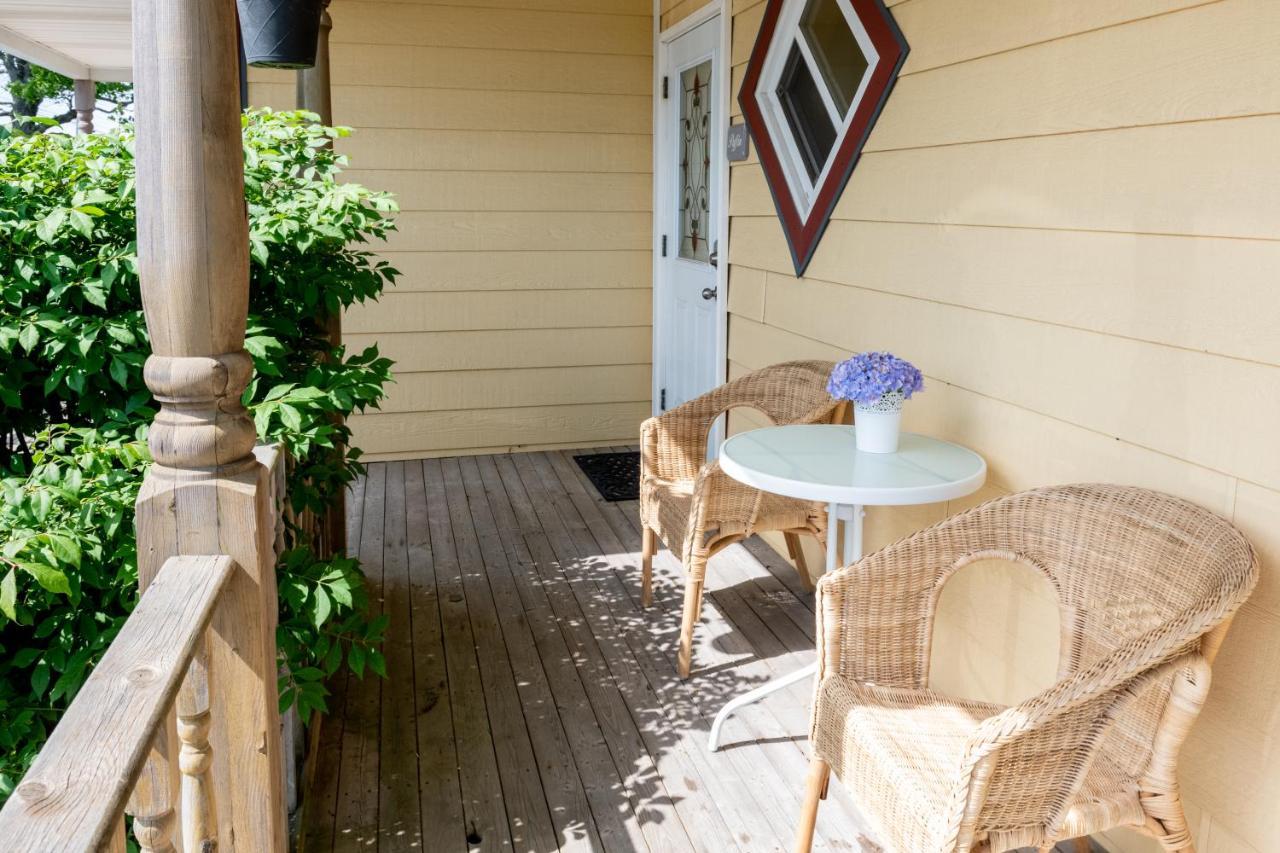 Pepperell Place Inn Inc. St. Peter's Екстериор снимка