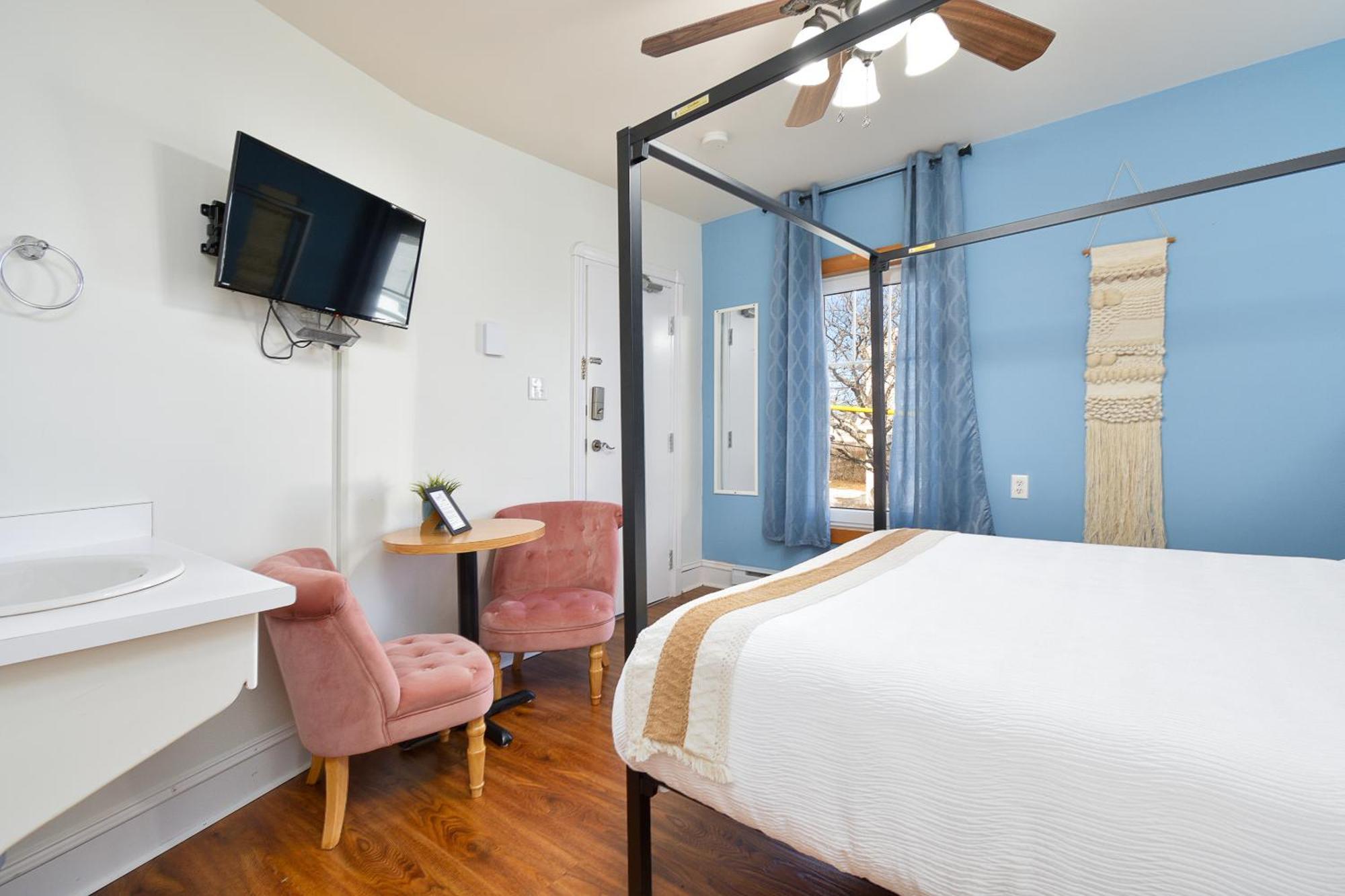 Pepperell Place Inn Inc. St. Peter's Екстериор снимка