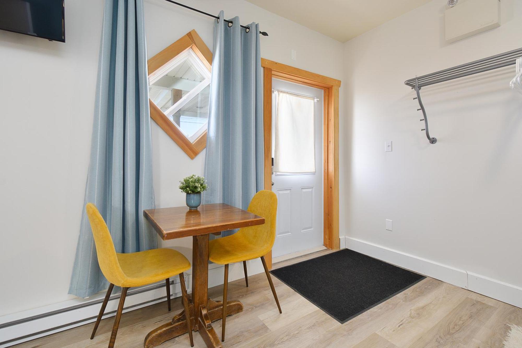 Pepperell Place Inn Inc. St. Peter's Екстериор снимка