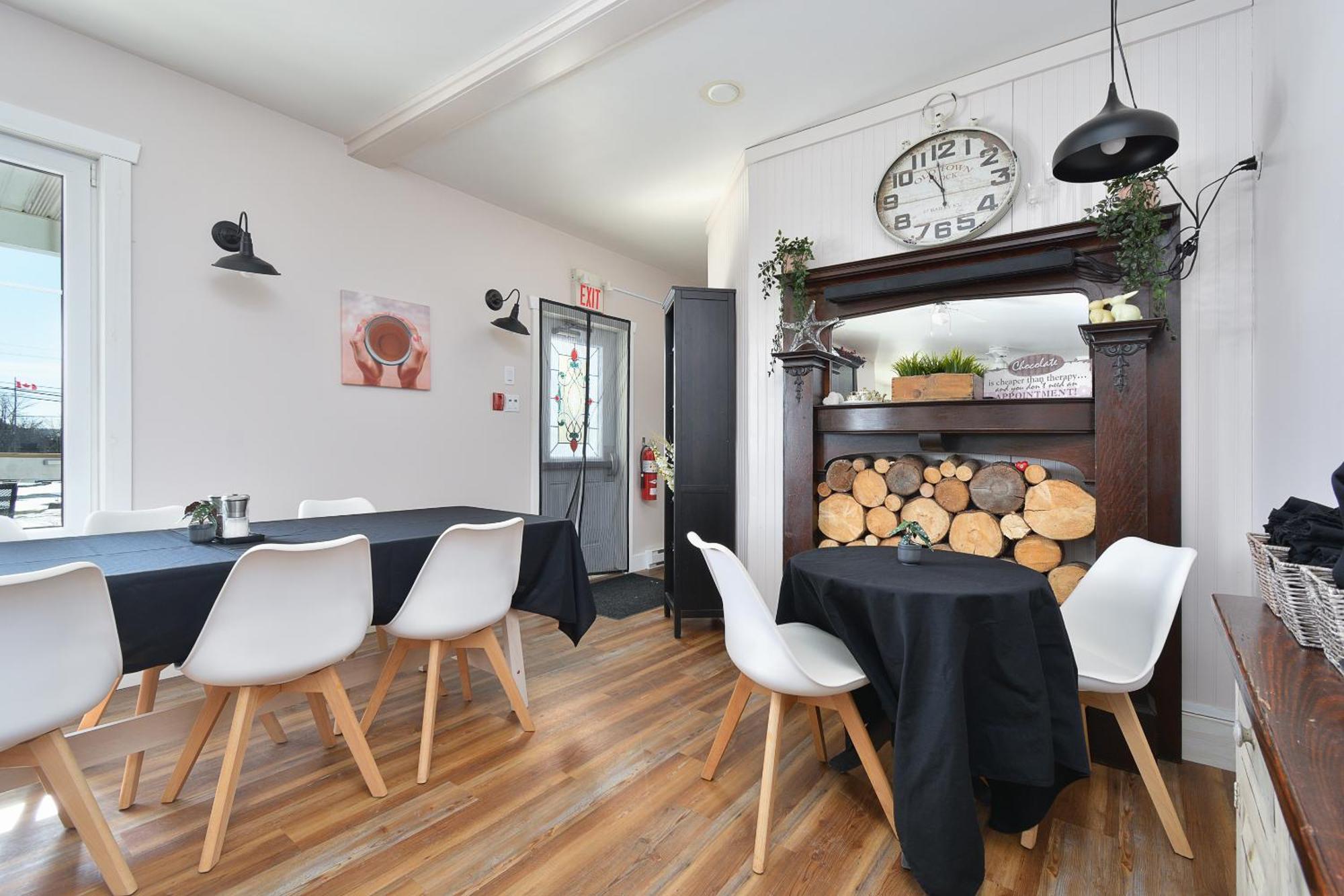 Pepperell Place Inn Inc. St. Peter's Екстериор снимка